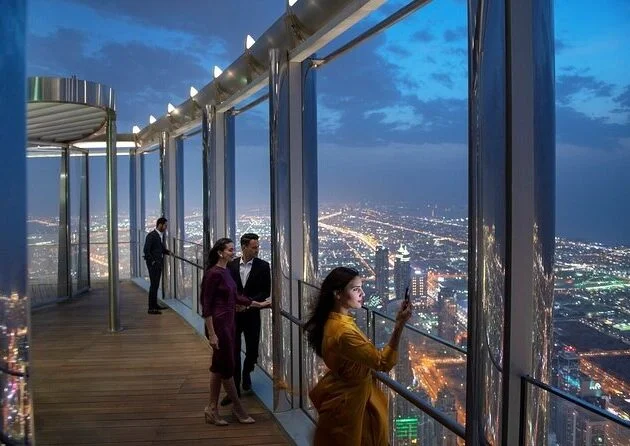 High-speed elevator experience