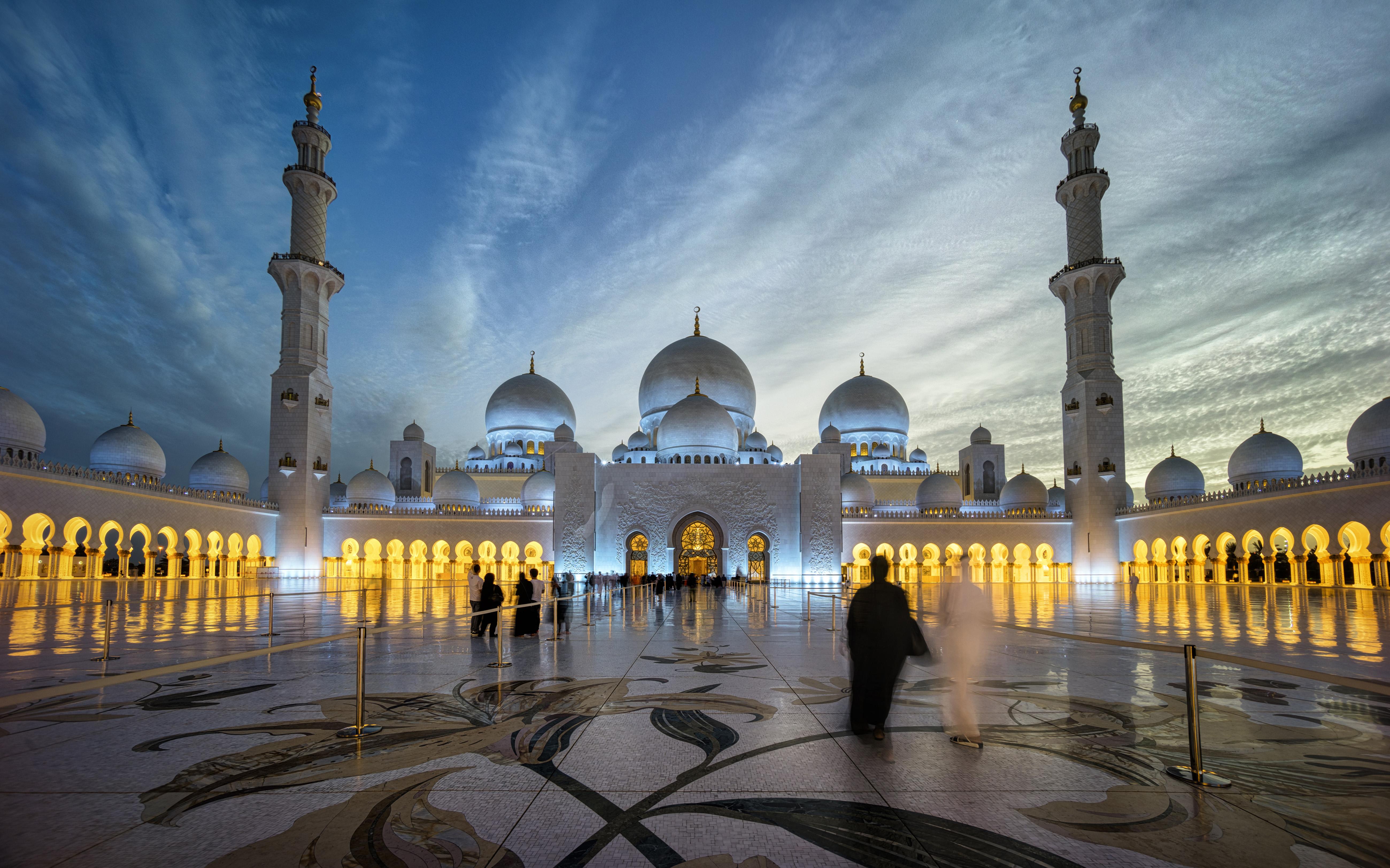 From Dubai Abu Dhabi Premium Full-Day Sightseeing Tour